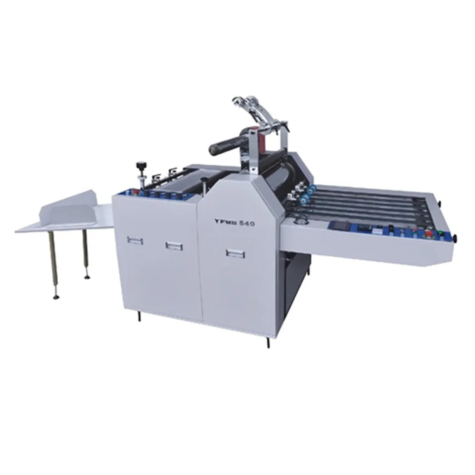 Mesin Laminating Film Pra-pelapisan semi-otomatis